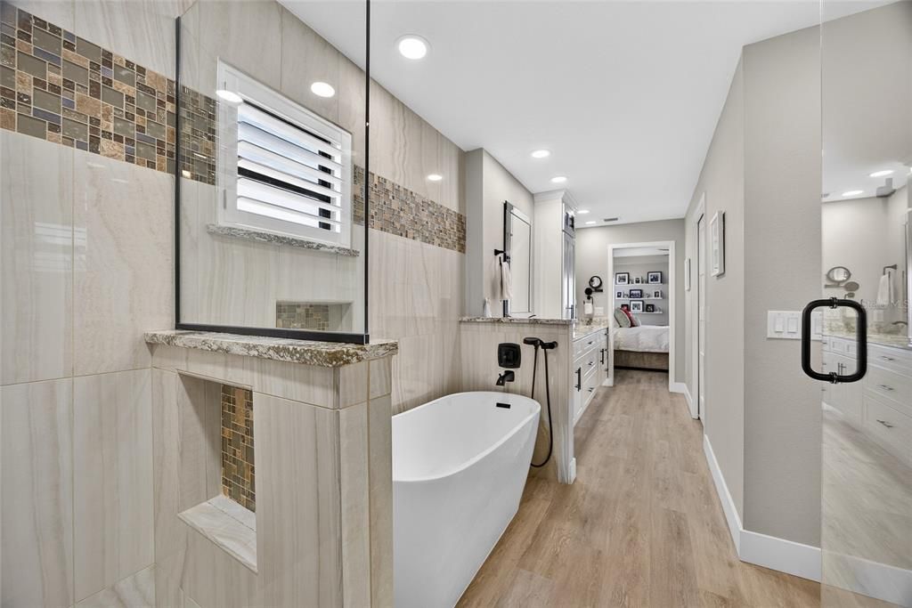 Activo con contrato: $549,000 (3 camas, 2 baños, 1916 Pies cuadrados)