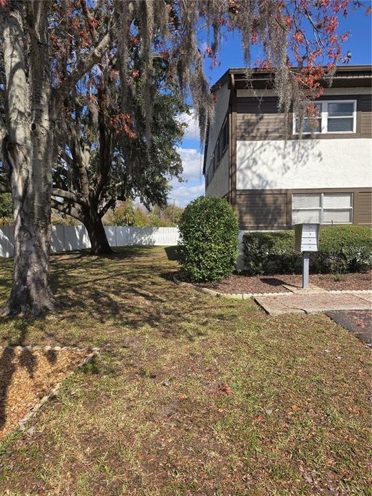 For Sale: $118,000 (2 beds, 2 baths, 1251 Square Feet)