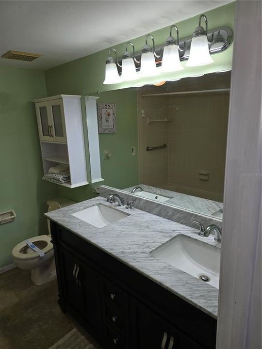 For Sale: $118,000 (2 beds, 2 baths, 1251 Square Feet)