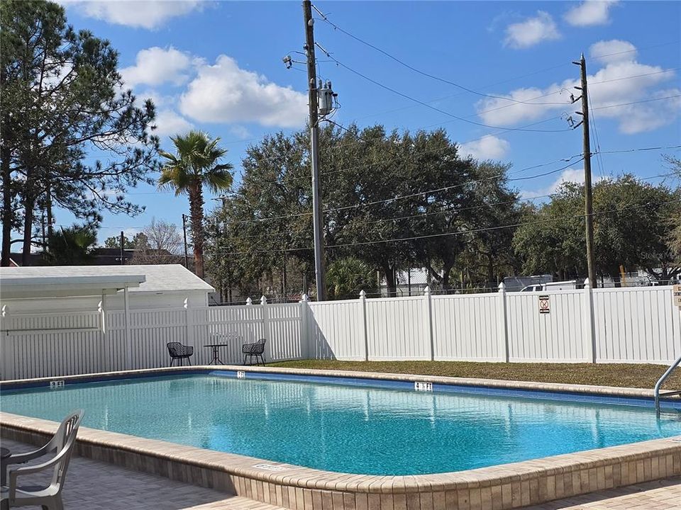 For Sale: $118,000 (2 beds, 2 baths, 1251 Square Feet)