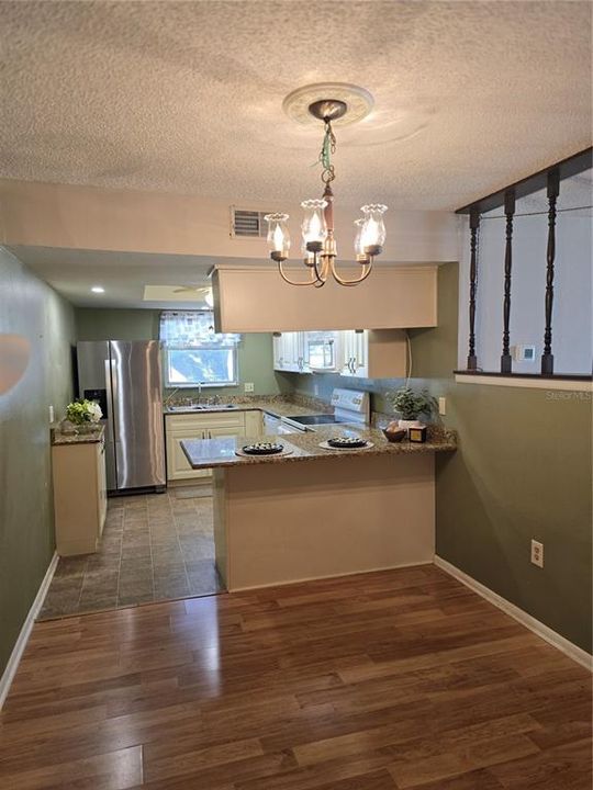 For Sale: $118,000 (2 beds, 2 baths, 1251 Square Feet)