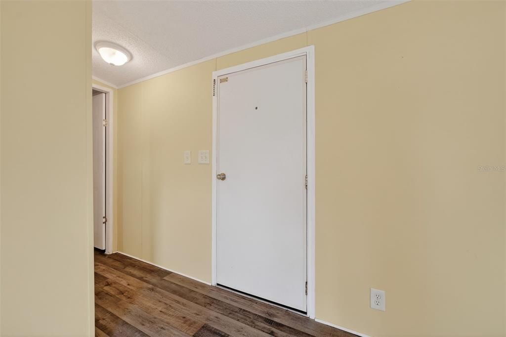 En Venta: $295,000 (2 camas, 2 baños, 924 Pies cuadrados)