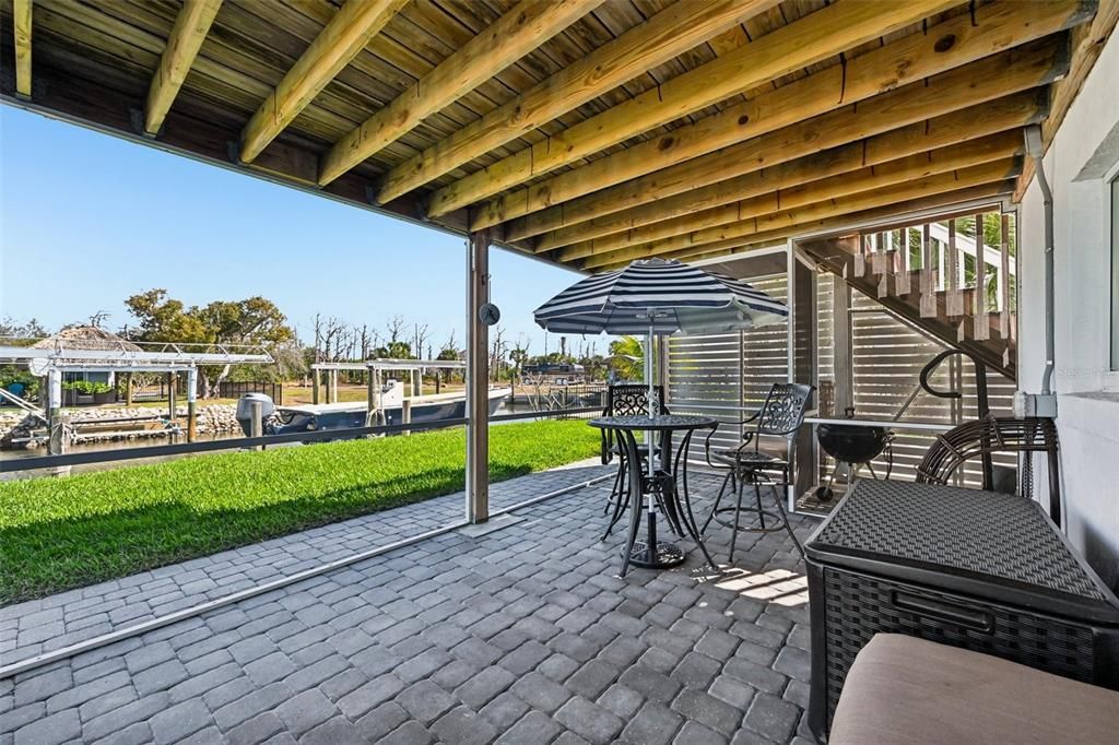 For Sale: $950,000 (2 beds, 3 baths, 1800 Square Feet)