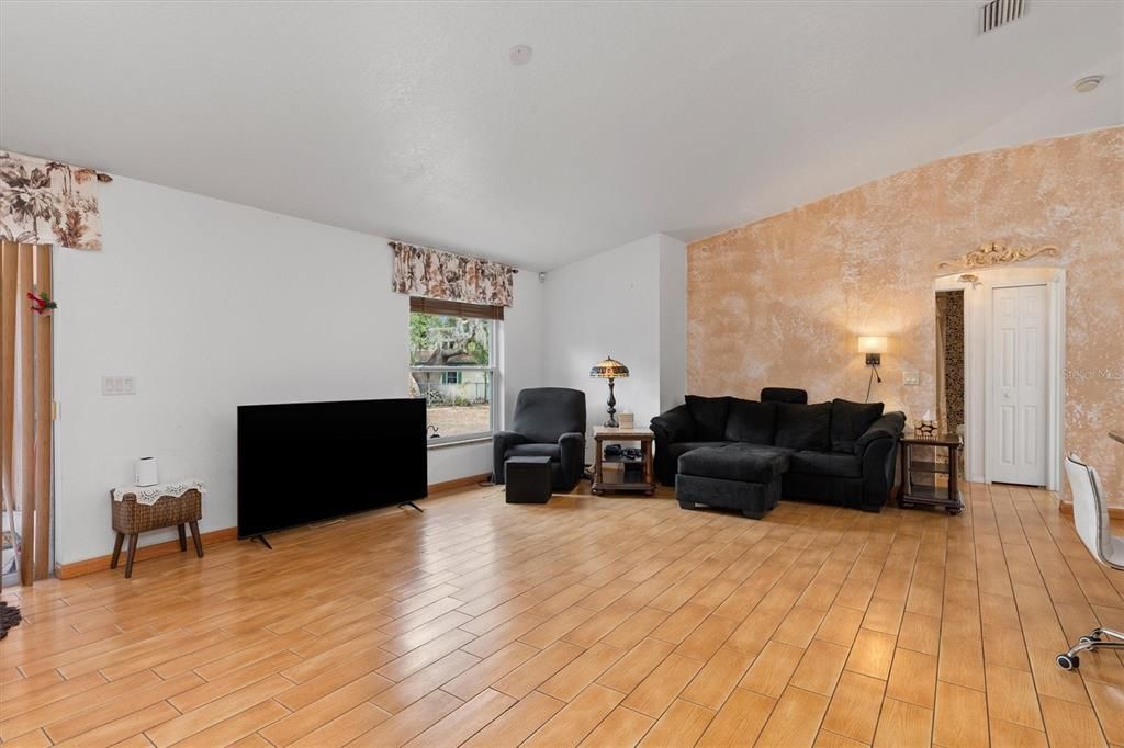 Active With Contract: $434,000 (4 beds, 2 baths, 2400 Square Feet)