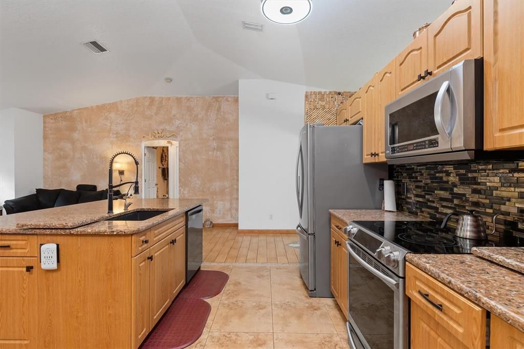 Active With Contract: $434,000 (4 beds, 2 baths, 2400 Square Feet)