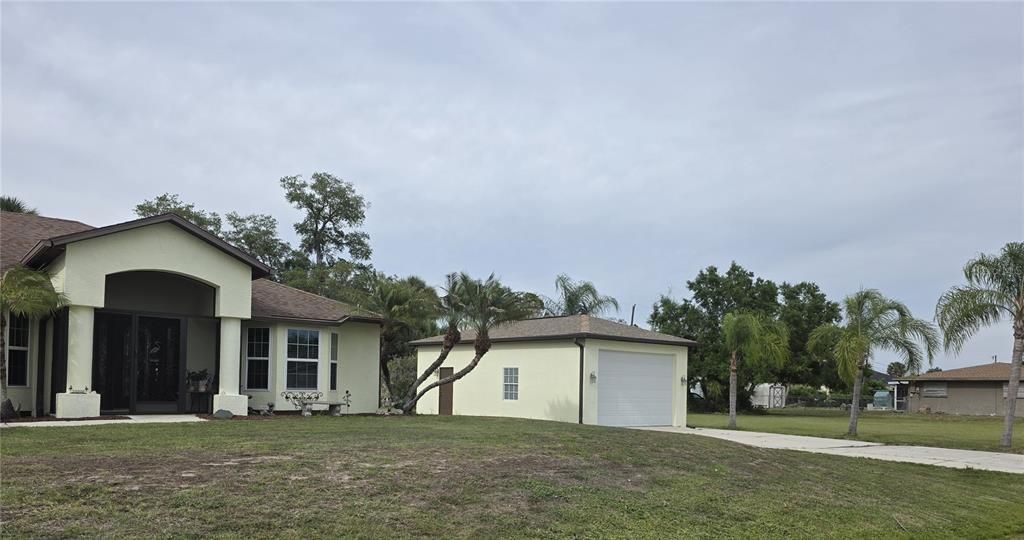 Active With Contract: $434,000 (4 beds, 2 baths, 2400 Square Feet)