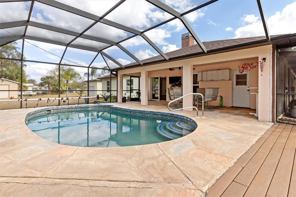 Active With Contract: $434,000 (4 beds, 2 baths, 2400 Square Feet)