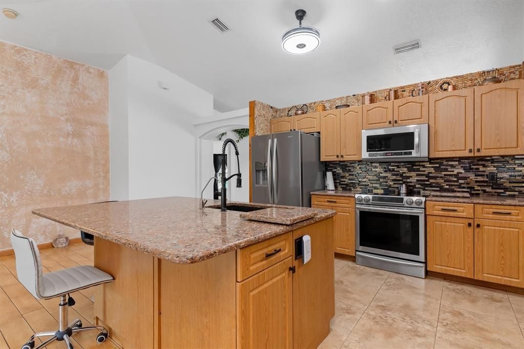 Active With Contract: $434,000 (4 beds, 2 baths, 2400 Square Feet)