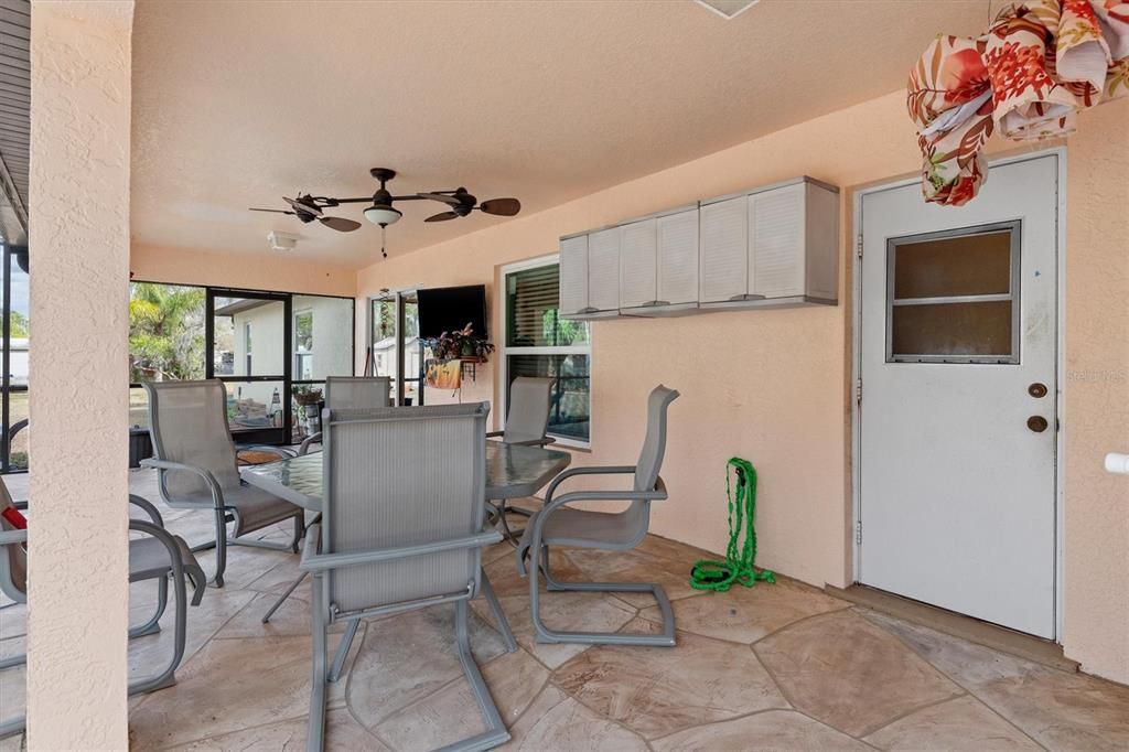 Active With Contract: $434,000 (4 beds, 2 baths, 2400 Square Feet)