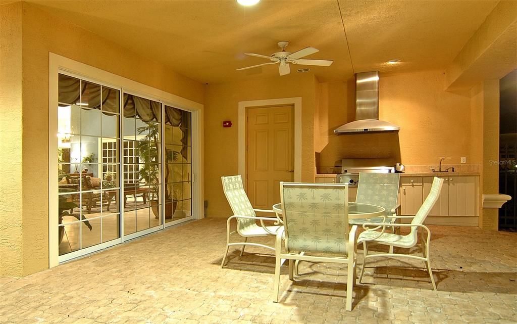 For Rent: $2,700 (3 beds, 2 baths, 1812 Square Feet)