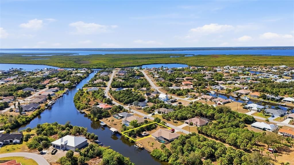 На продажу: $95,000 (0.23 acres)