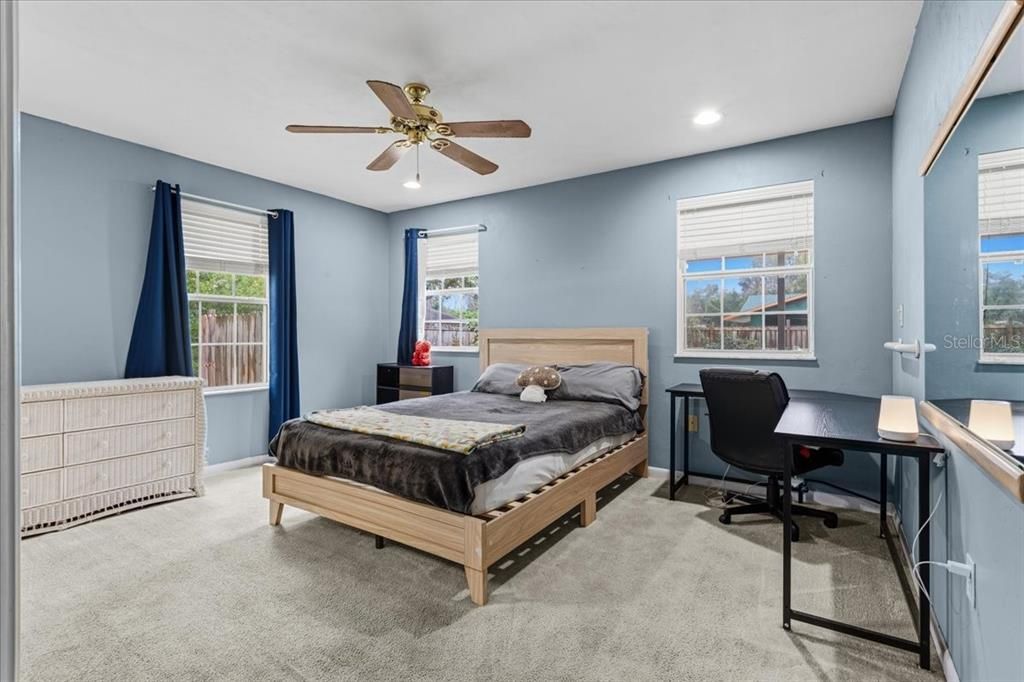 For Sale: $276,900 (3 beds, 2 baths, 1236 Square Feet)
