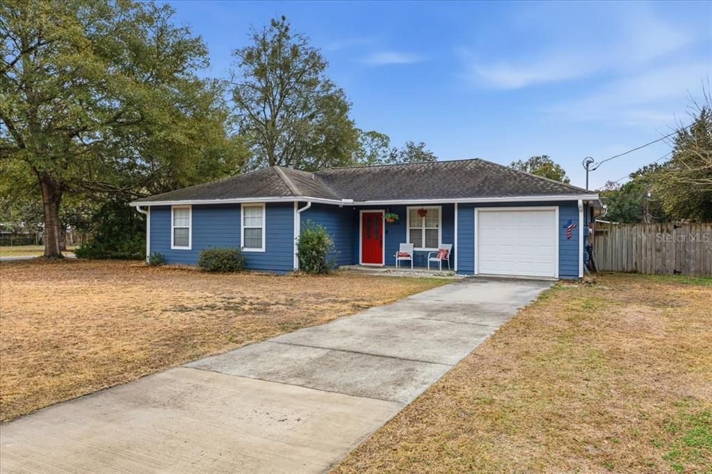 For Sale: $276,900 (3 beds, 2 baths, 1236 Square Feet)