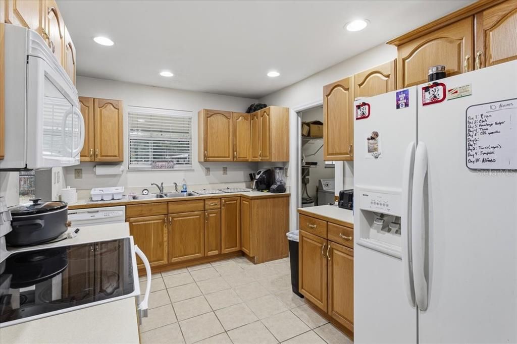 For Sale: $276,900 (3 beds, 2 baths, 1236 Square Feet)
