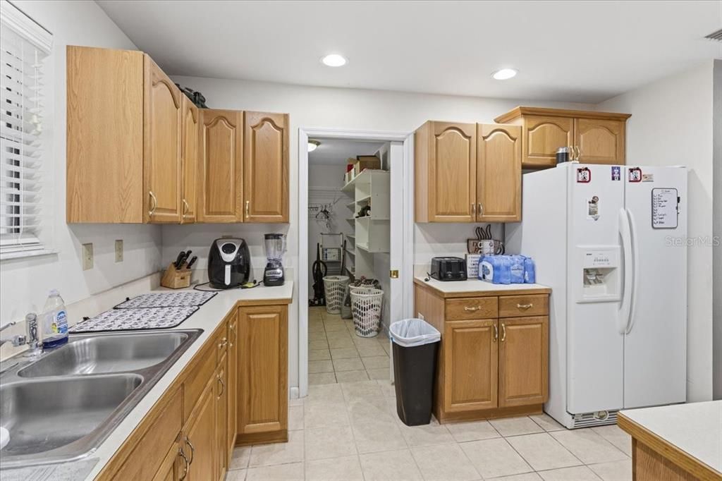 For Sale: $276,900 (3 beds, 2 baths, 1236 Square Feet)