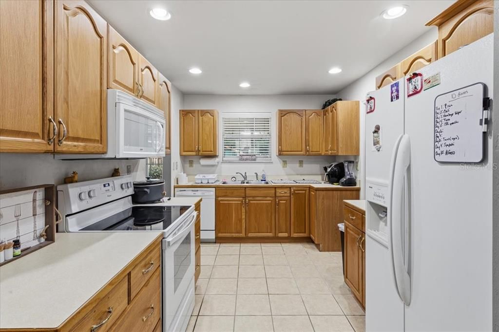 For Sale: $276,900 (3 beds, 2 baths, 1236 Square Feet)