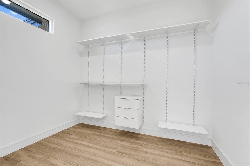 En Venta: $1,100,000 (4 camas, 3 baños, 3186 Pies cuadrados)