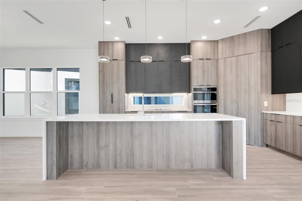 En Venta: $1,100,000 (4 camas, 3 baños, 3186 Pies cuadrados)