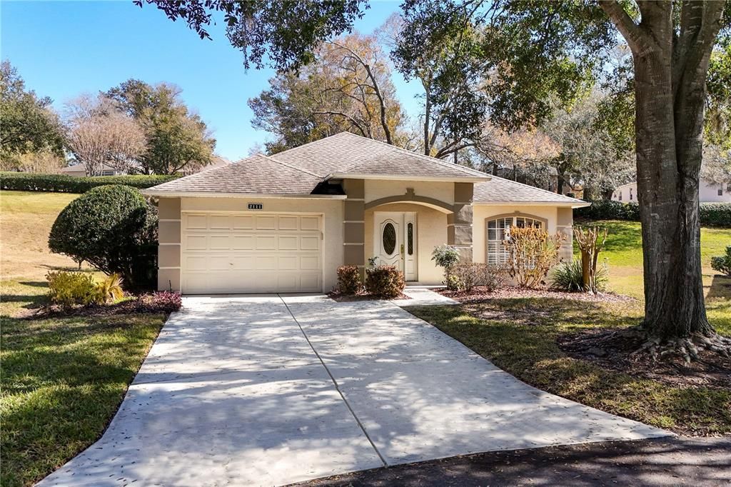 Active With Contract: $285,000 (2 beds, 2 baths, 1344 Square Feet)