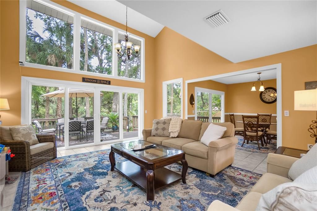 For Rent: $4,400 (3 beds, 2 baths, 1540 Square Feet)