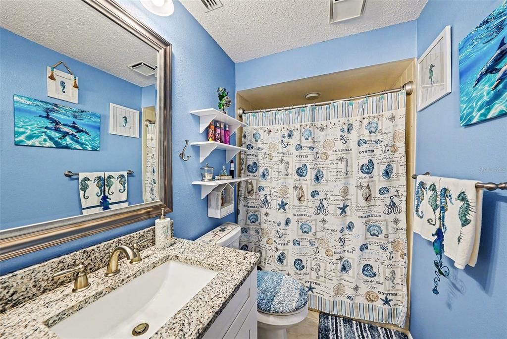 For Sale: $139,900 (2 beds, 2 baths, 1144 Square Feet)