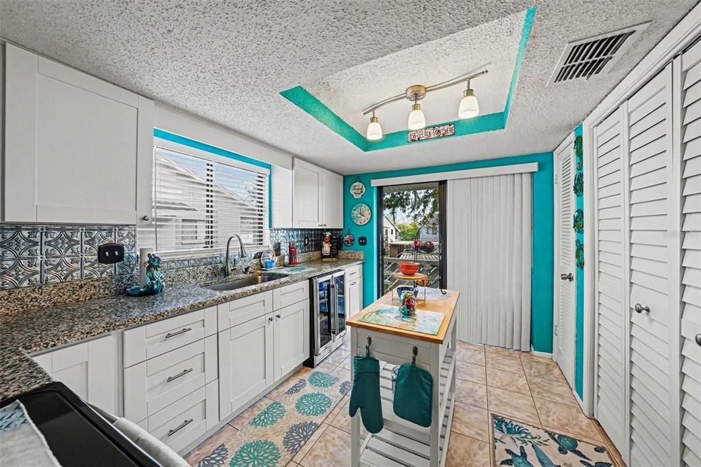 For Sale: $139,900 (2 beds, 2 baths, 1144 Square Feet)