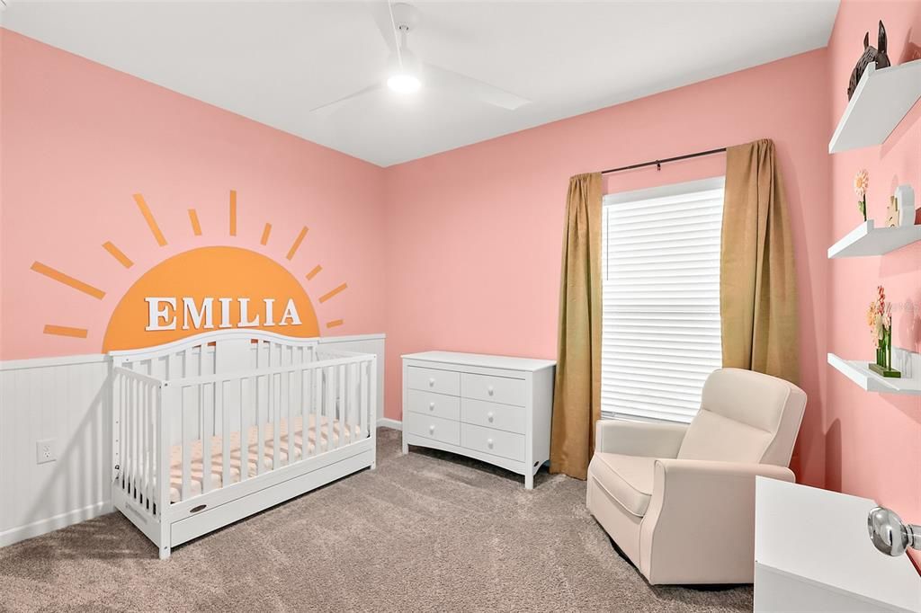 Activo con contrato: $319,900 (3 camas, 2 baños, 1432 Pies cuadrados)