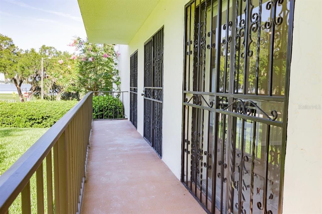 На продажу: $179,000 (2 спален, 2 ванн, 1152 Квадратных фут)