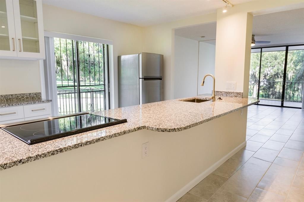 На продажу: $179,000 (2 спален, 2 ванн, 1152 Квадратных фут)