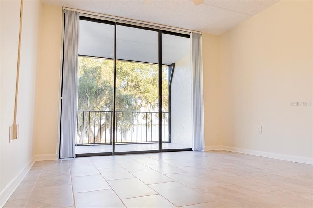 На продажу: $179,000 (2 спален, 2 ванн, 1152 Квадратных фут)