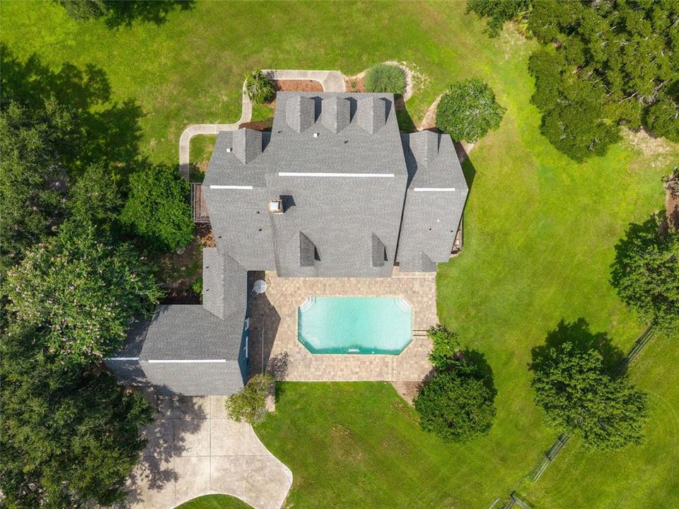 En Venta: $1,099,000 (5 camas, 4 baños, 3990 Pies cuadrados)