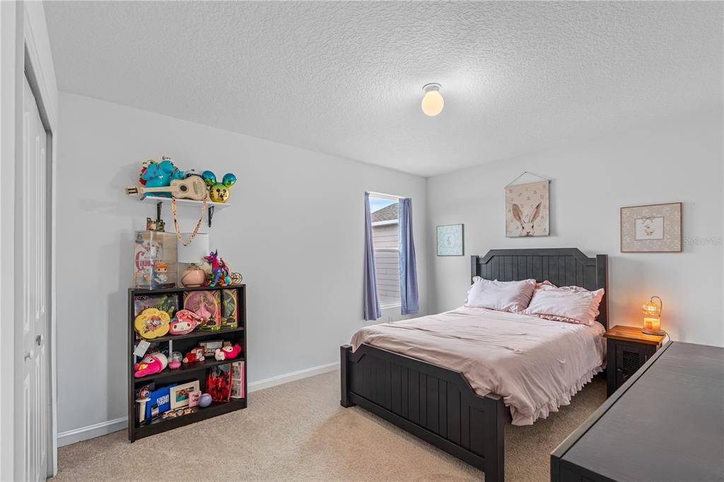 For Sale: $380,000 (5 beds, 2 baths, 2479 Square Feet)