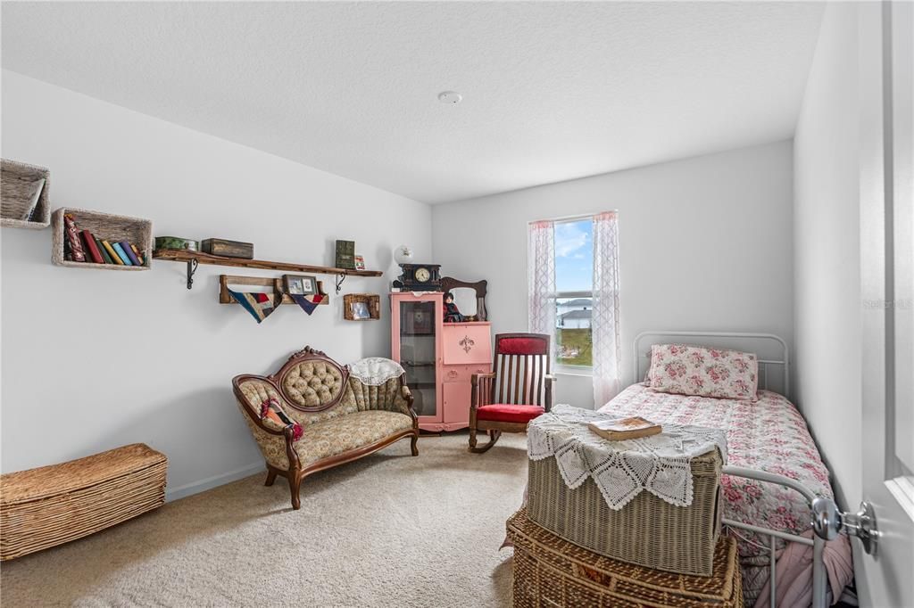 For Sale: $380,000 (5 beds, 2 baths, 2479 Square Feet)