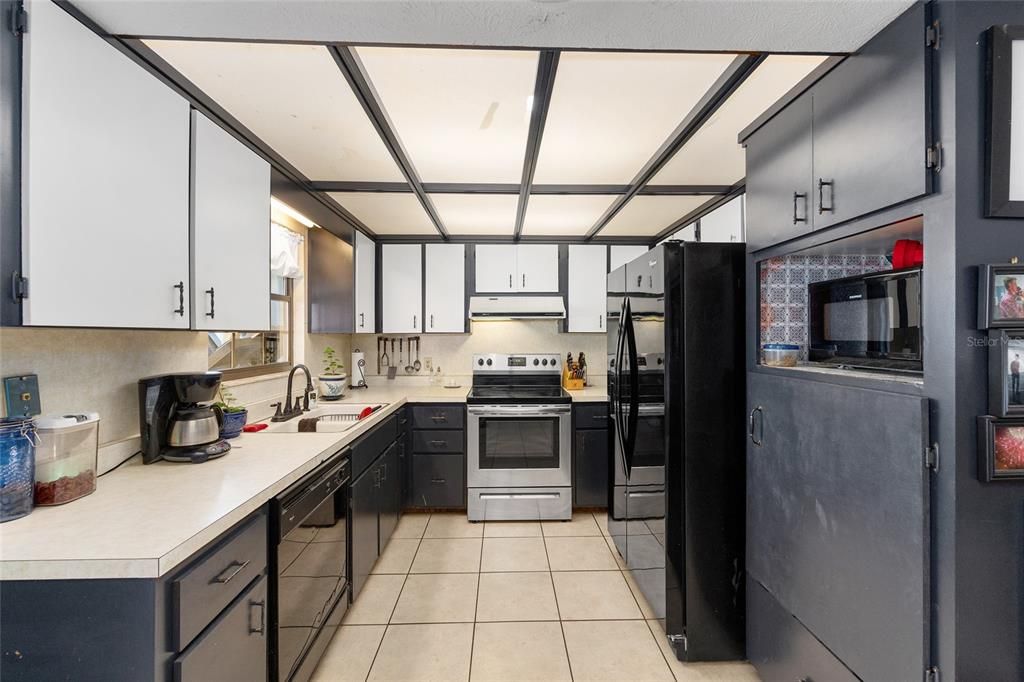 На продажу: $399,000 (3 спален, 2 ванн, 1600 Квадратных фут)