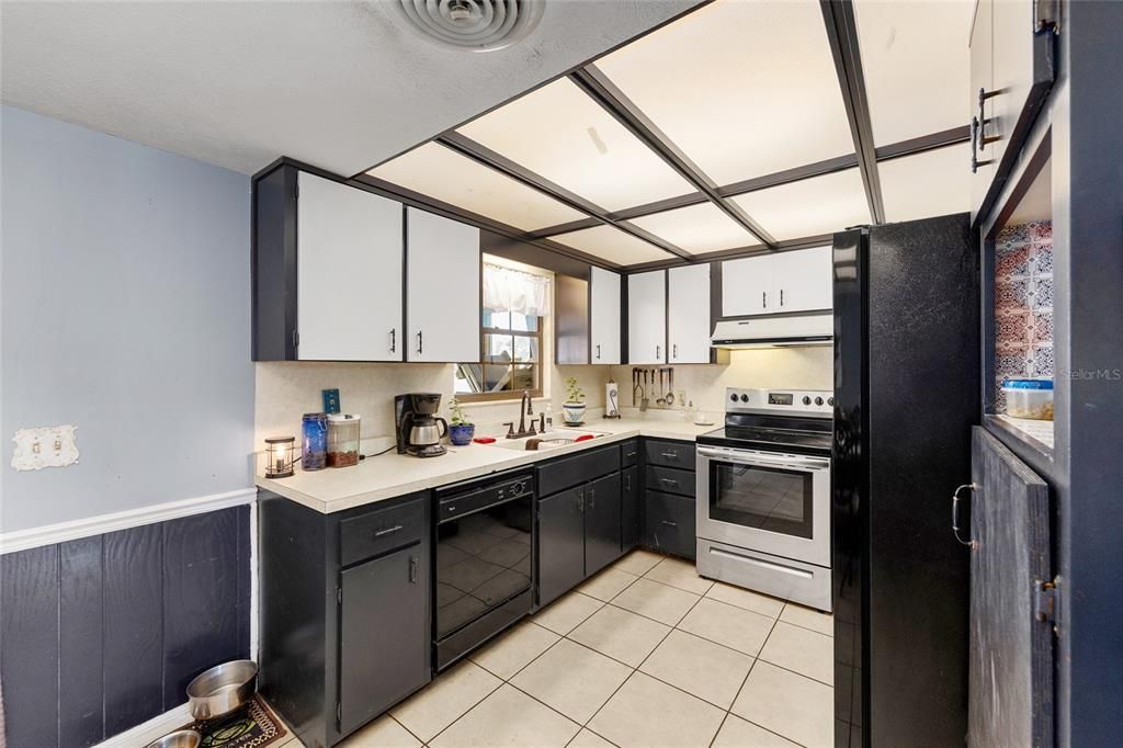 На продажу: $399,000 (3 спален, 2 ванн, 1600 Квадратных фут)