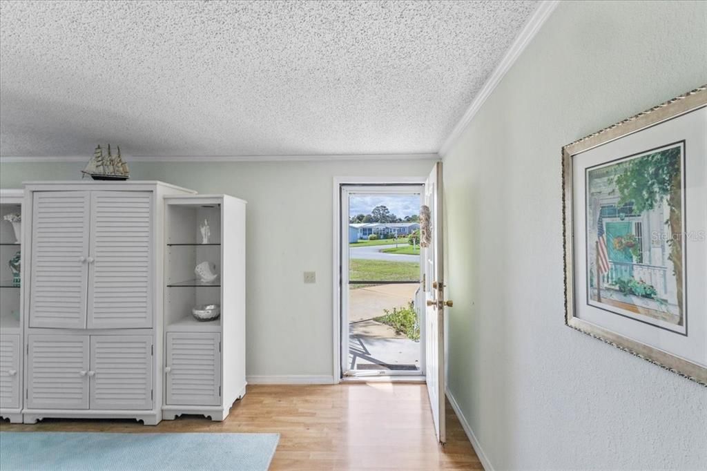 Active With Contract: $255,000 (3 beds, 2 baths, 1747 Square Feet)