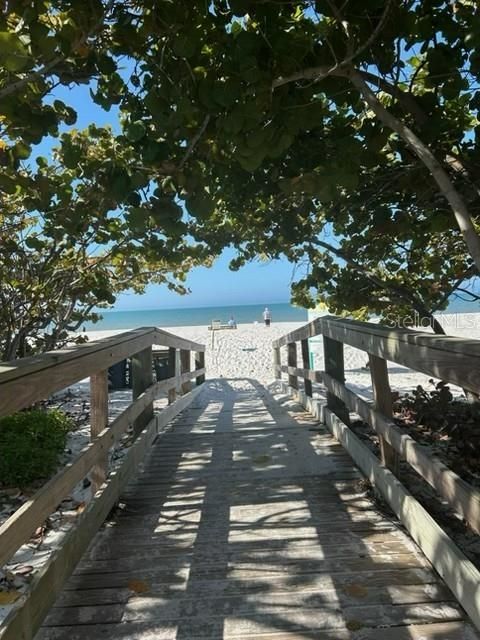 For Sale: $354,900 (0.14 acres)