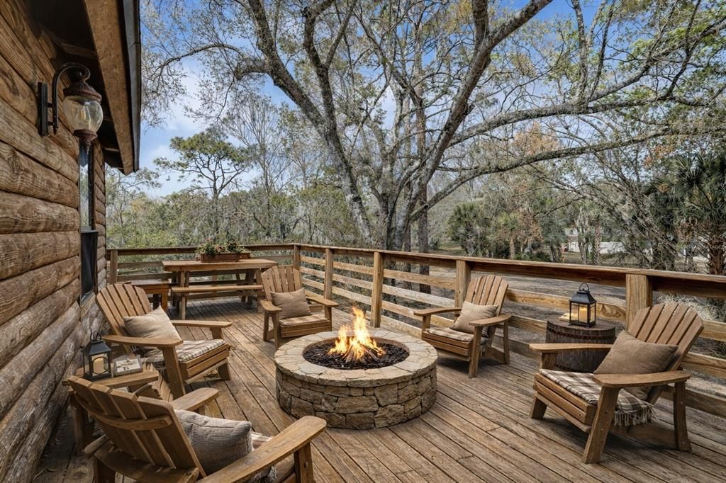 For Sale: $569,000 (5 beds, 2 baths, 2317 Square Feet)