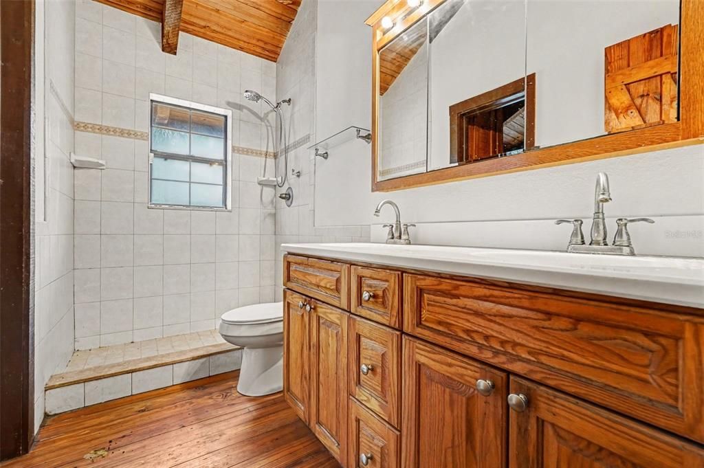 For Sale: $569,000 (5 beds, 2 baths, 2317 Square Feet)