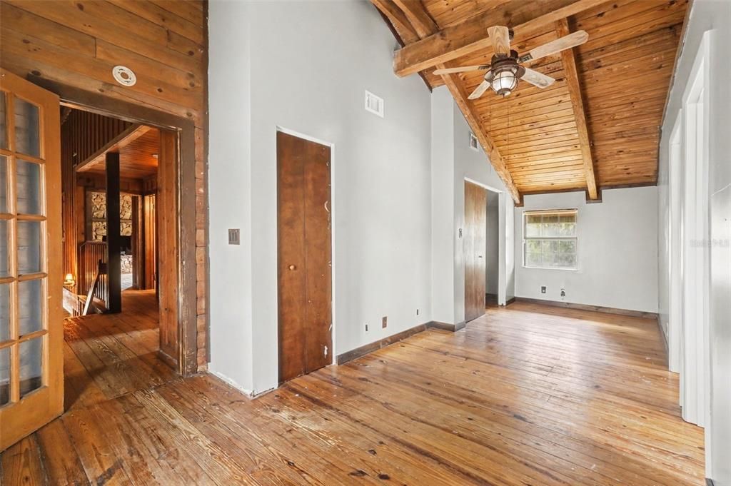 For Sale: $569,000 (5 beds, 2 baths, 2317 Square Feet)