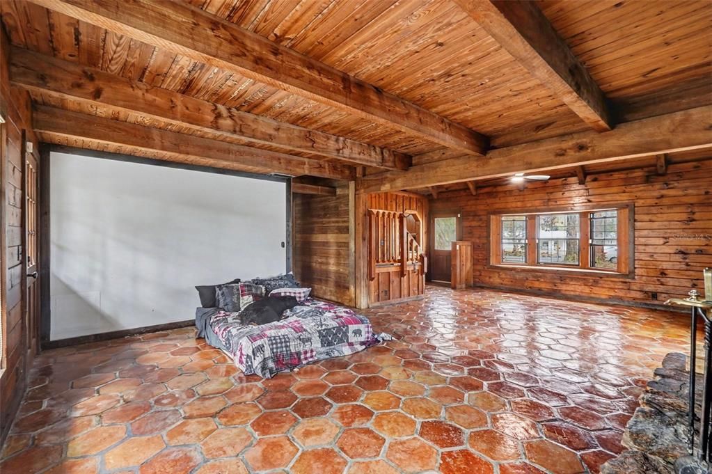 For Sale: $569,000 (5 beds, 2 baths, 2317 Square Feet)