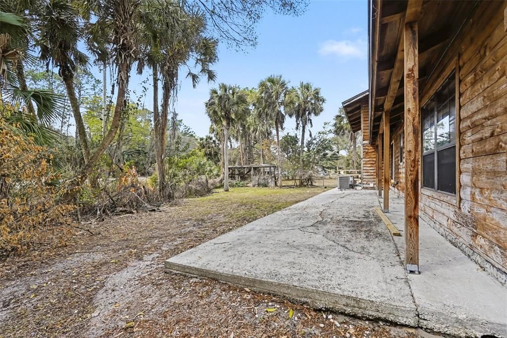 For Sale: $569,000 (5 beds, 2 baths, 2317 Square Feet)