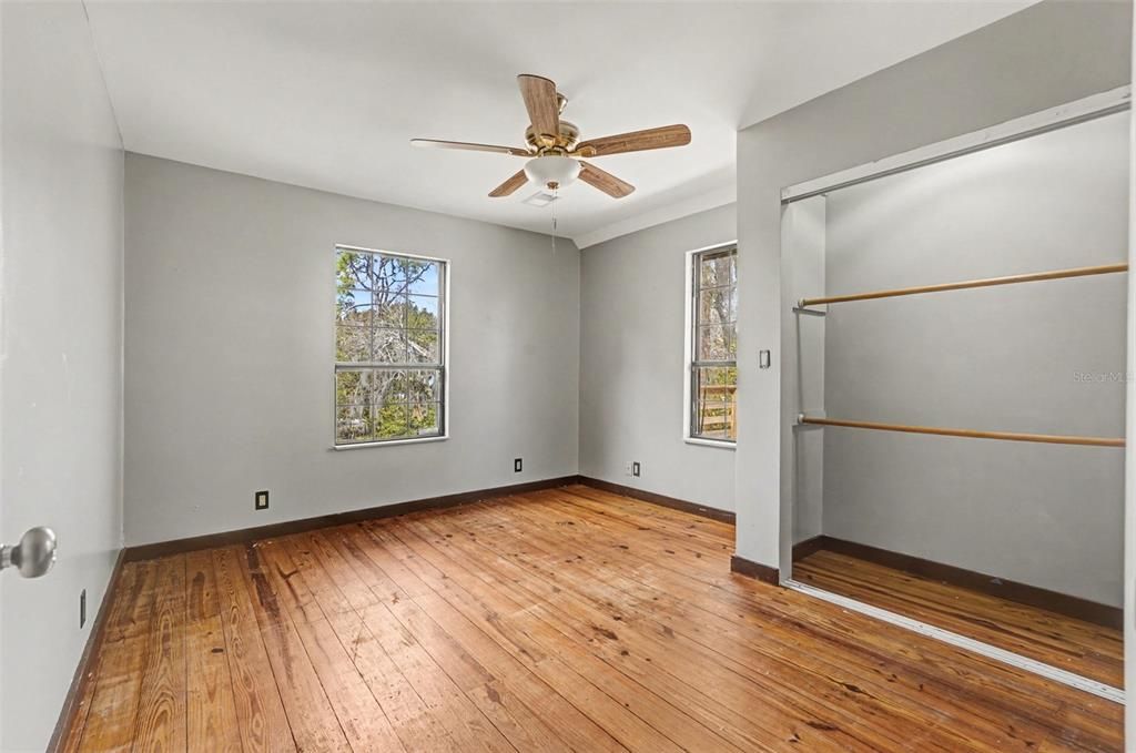 For Sale: $569,000 (5 beds, 2 baths, 2317 Square Feet)