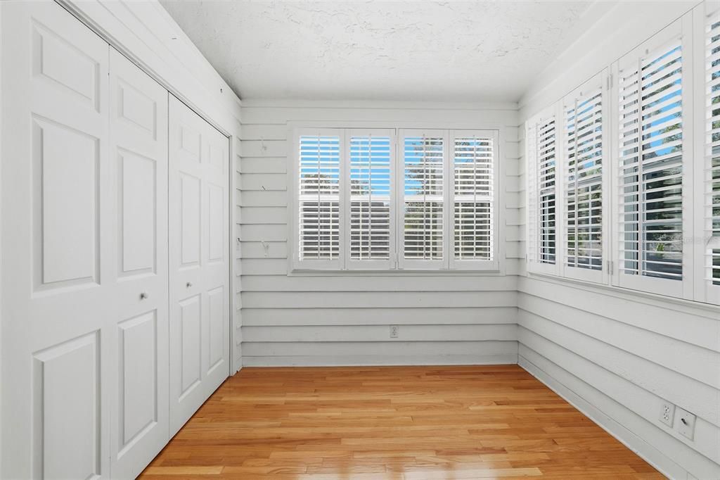 Activo con contrato: $1,199,000 (4 camas, 2 baños, 2304 Pies cuadrados)