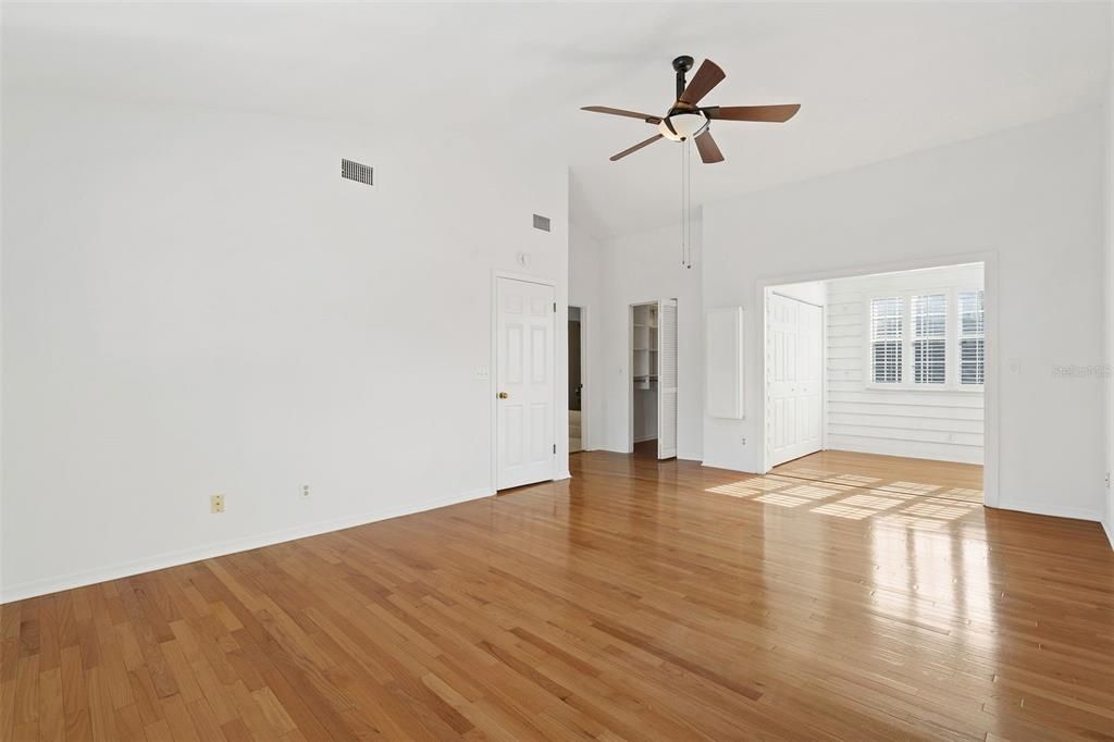 Activo con contrato: $1,199,000 (4 camas, 2 baños, 2304 Pies cuadrados)