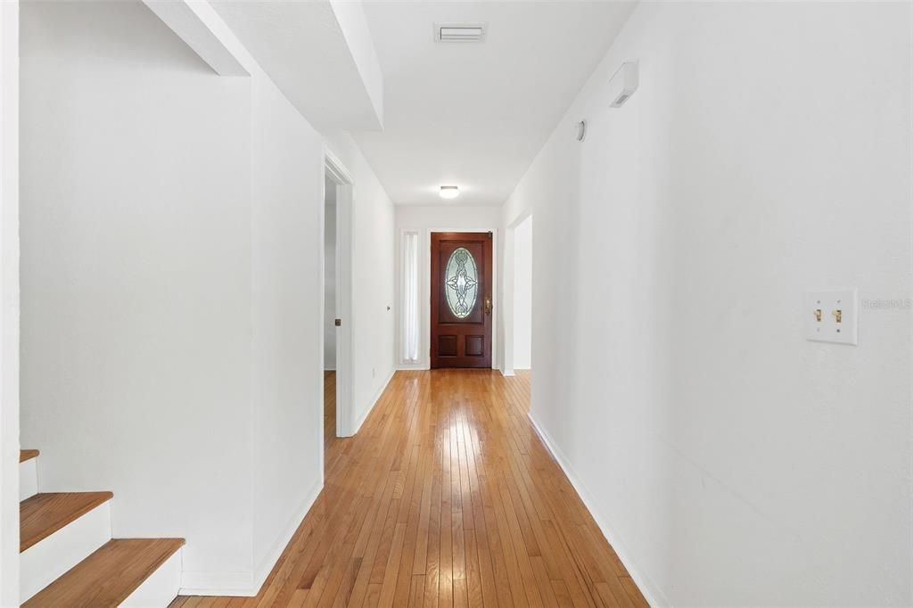 Activo con contrato: $1,199,000 (4 camas, 2 baños, 2304 Pies cuadrados)
