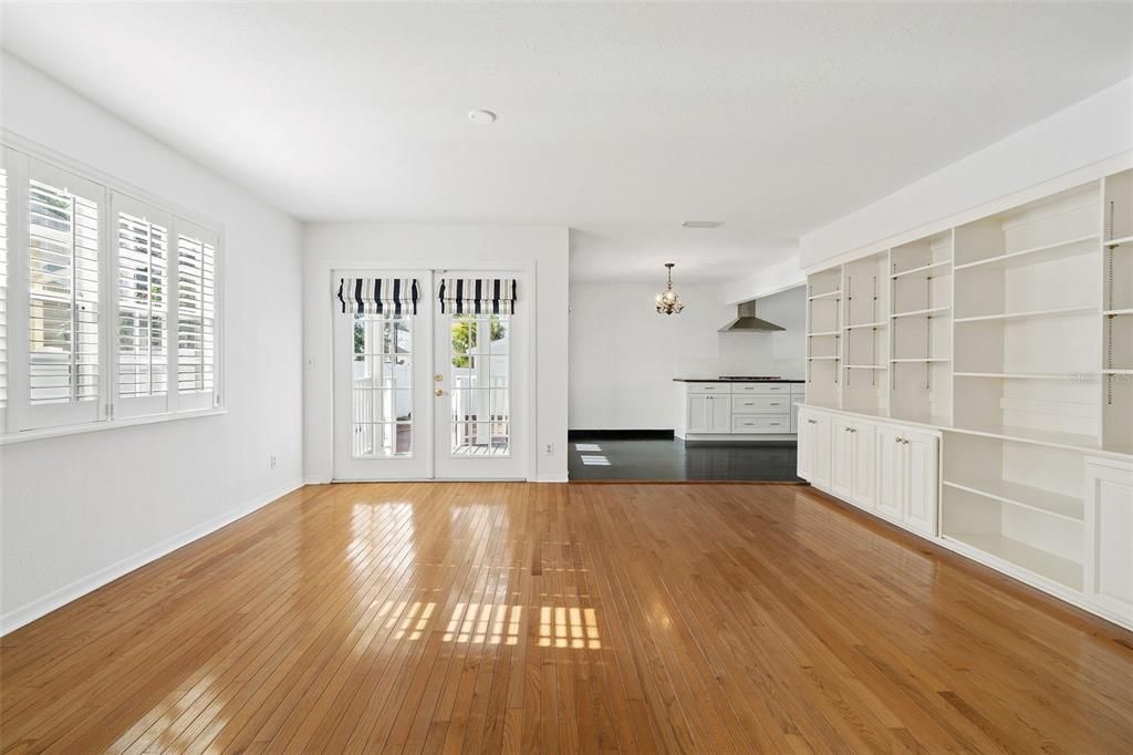 Activo con contrato: $1,199,000 (4 camas, 2 baños, 2304 Pies cuadrados)