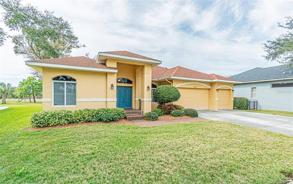 Activo con contrato: $699,000 (4 camas, 3 baños, 2634 Pies cuadrados)