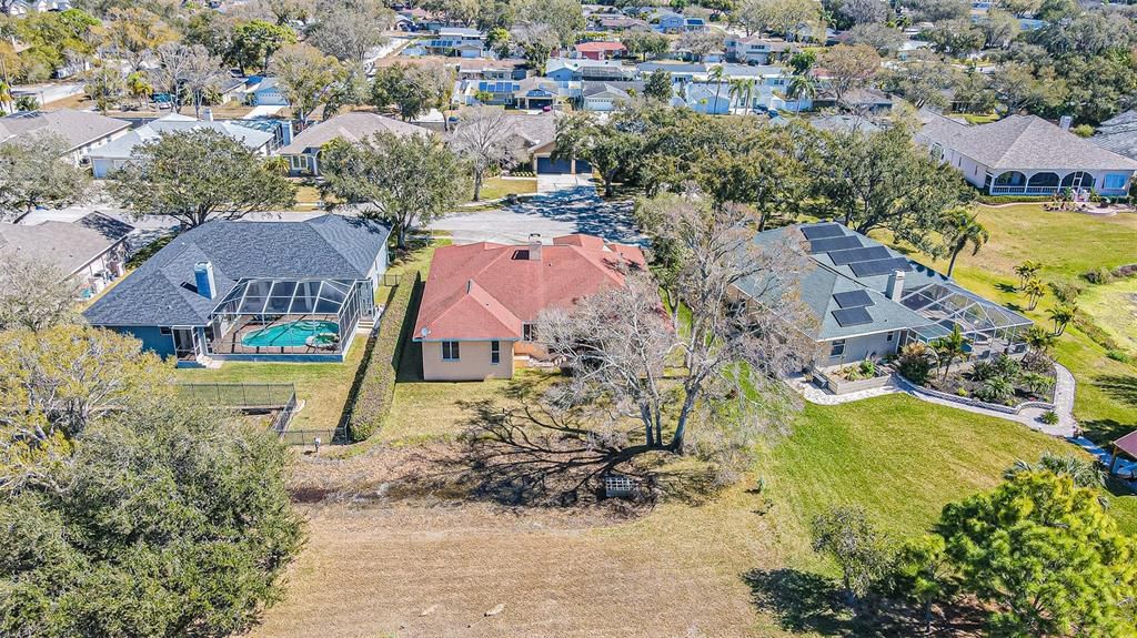 Activo con contrato: $699,000 (4 camas, 3 baños, 2634 Pies cuadrados)
