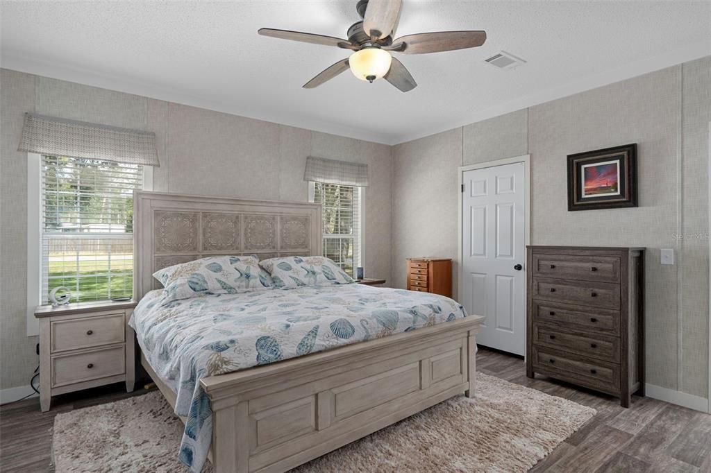 En Venta: $295,000 (5 camas, 3 baños, 2160 Pies cuadrados)